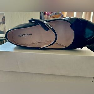 Girls shoes never worn